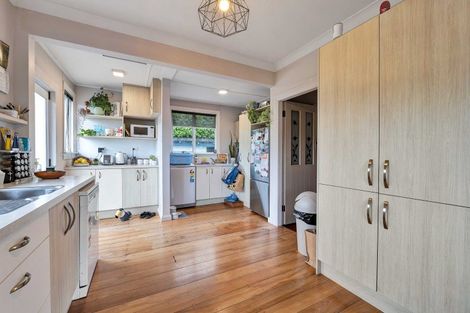 Photo of property in 79 Mangorei Road, Strandon, New Plymouth, 4312