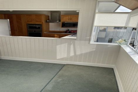 Photo of property in 2/24 Cherub Place, West Harbour, Auckland, 0618