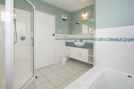 Photo of property in 314 Yaldhurst Road, Avonhead, Christchurch, 8042