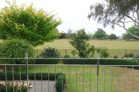 Photo of property in 32 Kensington Place, Fairfield, Hamilton, 3214