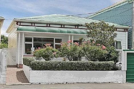 Photo of property in 92 Russell Terrace, Berhampore, Wellington, 6023