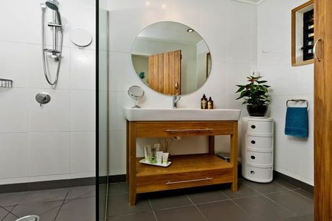 Photo of property in 53a Greenhithe Road, Greenhithe, Auckland, 0632