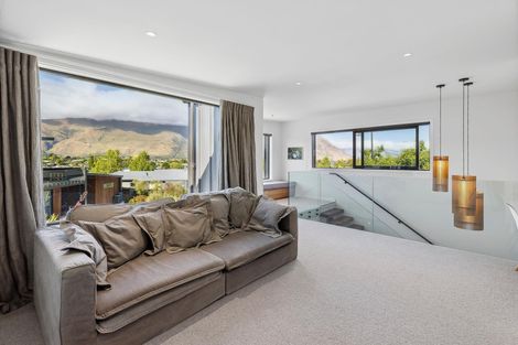 Photo of property in 4 Takahe Lane, Wanaka, 9305