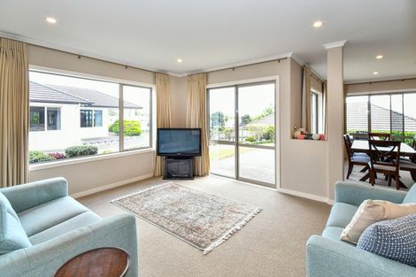 Photo of property in 10 Barsana Place, Pukekohe, 2120