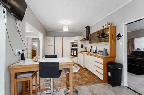 Photo of property in 16 Eatwell Avenue, Paraparaumu Beach, Paraparaumu, 5032