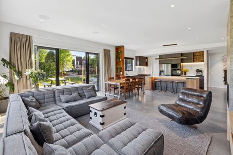 Photo of property in 4 Takahe Lane, Wanaka, 9305