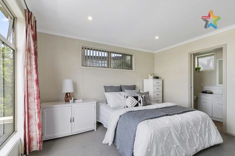 Photo of property in 11a Chestnut Grove, Maungaraki, Lower Hutt, 5010