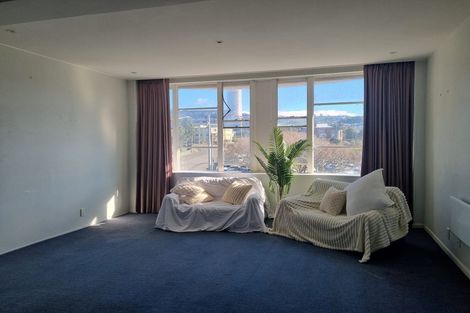 Photo of property in Grandstand Apartments, 37/80 Kent Terrace, Mount Victoria, Wellington, 6011