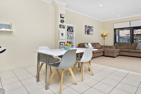 Photo of property in 12 Derg Place, East Tamaki, Auckland, 2013