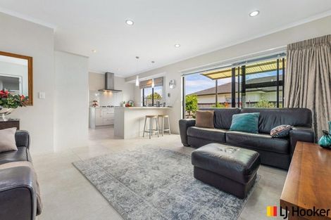 Photo of property in 45 Hadley Wood Drive, Wattle Downs, Auckland, 2103