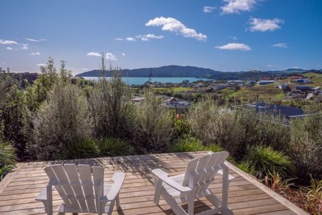 Photo of property in 32 Cable Bay Block Road, Cable Bay, 0420