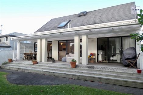 Photo of property in 2/96 Saint Johns Road, Saint Johns, Auckland, 1072