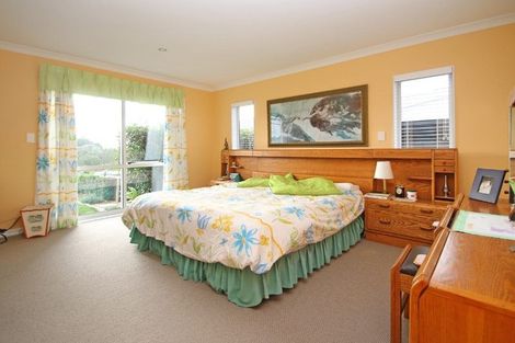Photo of property in 94 Oteki Park Drive, Welcome Bay, Tauranga, 3112