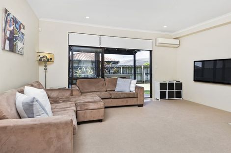 Photo of property in 12 Derg Place, East Tamaki, Auckland, 2013