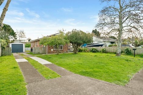 Photo of property in 21 Rountree Place, Conifer Grove, Takanini, 2112