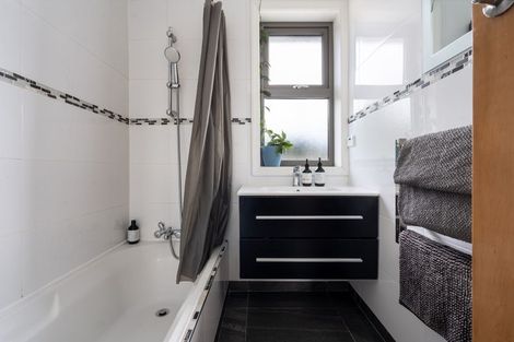 Photo of property in 50 Elwyn Crescent, Green Island, Dunedin, 9018