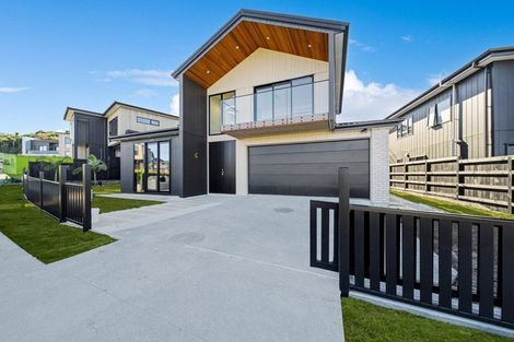 Photo of property in 24 Streamview Way, Long Bay, Auckland, 0630
