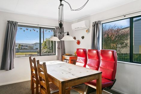 Photo of property in 11 Ward Place, Richmond Heights, Taupo, 3330