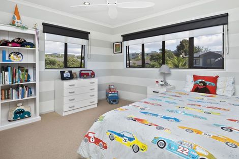 Photo of property in 12 Derg Place, East Tamaki, Auckland, 2013