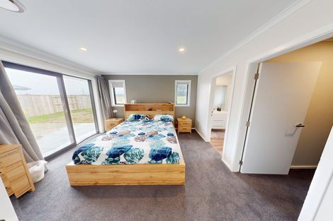 Photo of property in 40 Atlantic Drive, Fitzherbert, Palmerston North, 4410