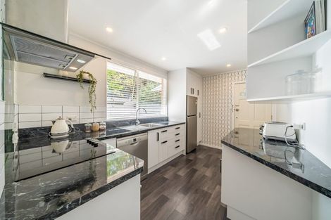 Photo of property in 2/22 Burns Grove, Trentham, Upper Hutt, 5018