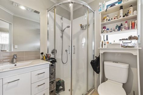 Photo of property in 13a Pax Avenue, Forrest Hill, Auckland, 0620