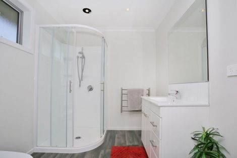 Photo of property in 17 Sunrise Drive, Seaward Bush, Invercargill, 9812