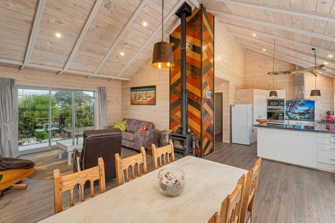 Photo of property in 107 Benjamin Place, Matarangi, Whitianga, 3592