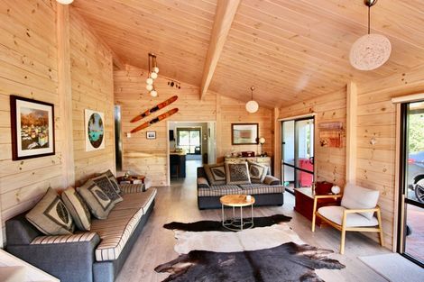 Photo of property in 83 Robinson Road, Whitianga, 3510