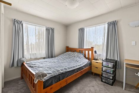 Photo of property in 102 Freyberg Avenue, Tamatea, Napier, 4112
