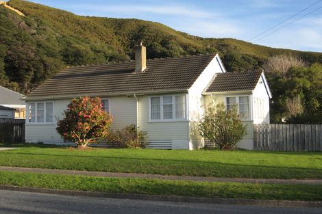Photo of property in 26 Prouse Crescent, Naenae, Lower Hutt, 5011