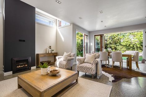 Photo of property in 30 Church Street, Devonport, Auckland, 0624