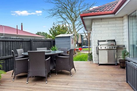 Photo of property in 308 Lake Terrace Road, Shirley, Christchurch, 8061