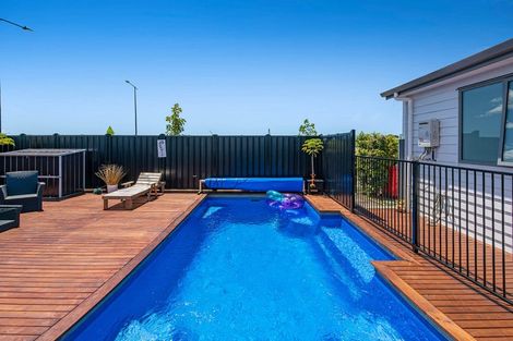 Photo of property in 87 Argent Lane, Wainui, 0932