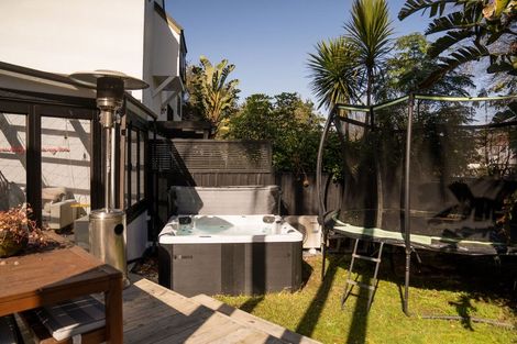 Photo of property in 17 Wimbledon Way, Remuera, Auckland, 1050