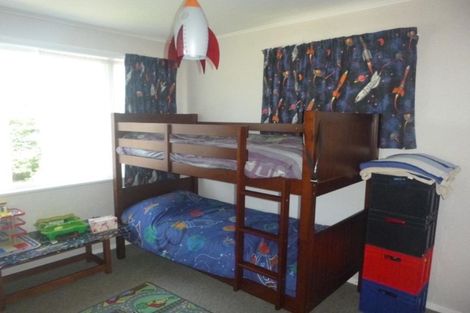 Photo of property in 27 Golders Road, Elderslea, Upper Hutt, 5018