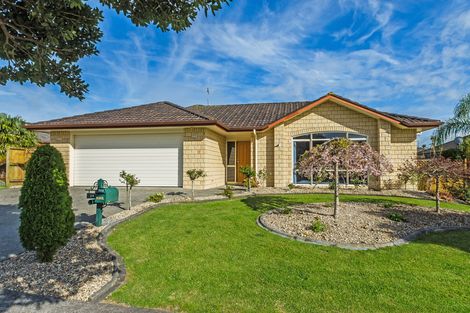 Photo of property in 35 Croftview Road, Wattle Downs, Auckland, 2103