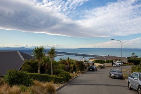 Photo of property in 2 Signal Hill Road, Mount Pleasant, Christchurch, 8081