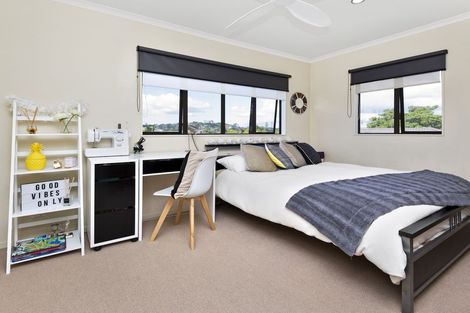 Photo of property in 12 Derg Place, East Tamaki, Auckland, 2013