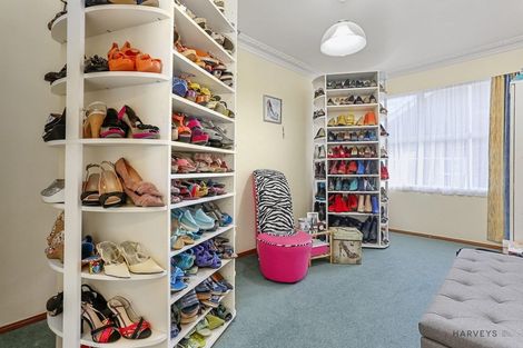 Photo of property in 6 Fairmount Road, Titirangi, Auckland, 0604