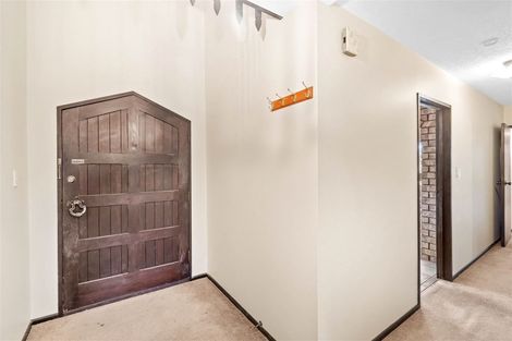 Photo of property in 2/4 Gleneagles Terrace, Ilam, Christchurch, 8053