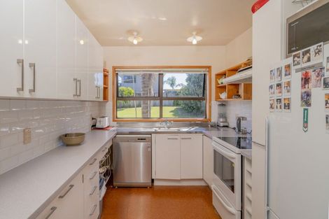 Photo of property in 105 Puriri Place, Matarangi, Whitianga, 3592