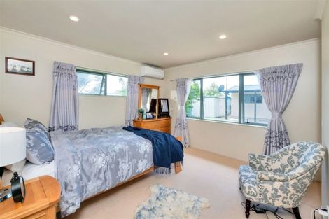 Photo of property in 11 Checkerberry Court, Henderson, Auckland, 0612