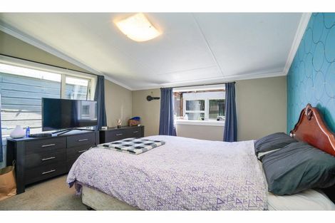 Photo of property in 12 Mclew Road, Kennington, Invercargill, 9871
