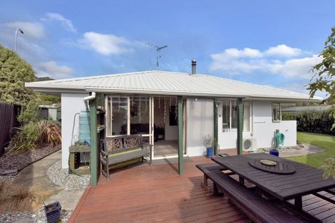 Photo of property in 2/16 Vining Crescent, Stoke, Nelson, 7011