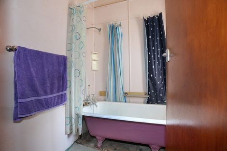 Photo of property in 16 French Street, Marton, 4710