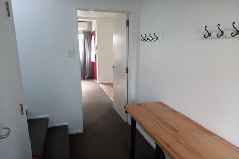 Photo of property in 2/74 Waiwhetu Road, Waiwhetu, Lower Hutt, 5010