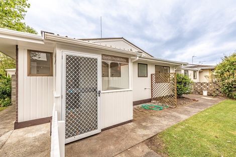Photo of property in 3/2 Parkes Avenue, Saint Johns Hill, Whanganui, 4501
