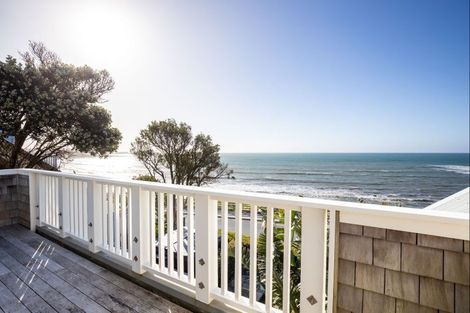 Photo of property in 10 Woolcombe Terrace, New Plymouth, 4310