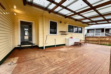 Photo of property in 3 Applewood Drive, Henderson, Auckland, 0612